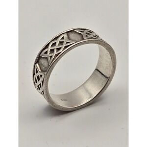 Vintage Sterling Silver intricate Celtic Knot etched band ring size 6.5